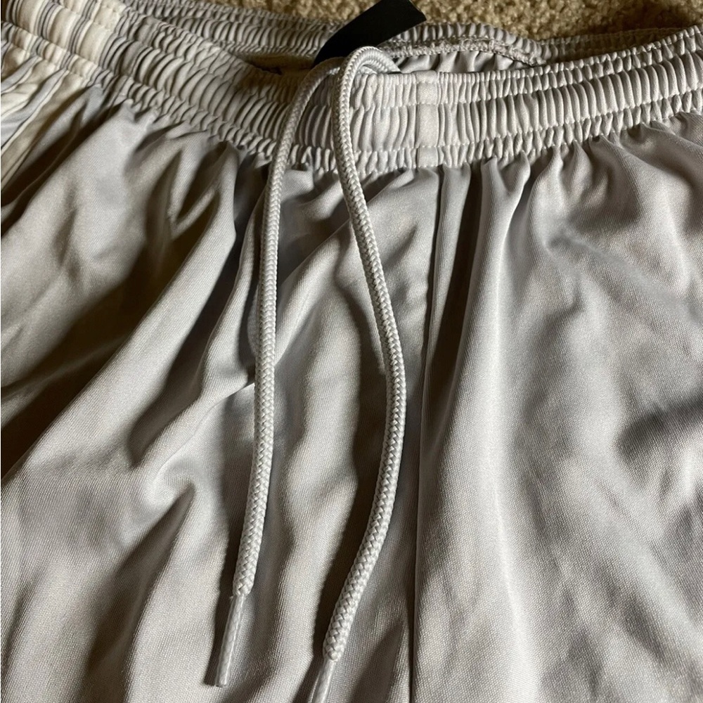 Men’s Athletic Aeroready Adidas Soccer Shorts Size Small Gray - Picture 5 of 8